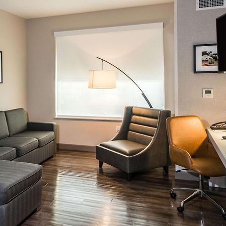 Cambria Hotel Mcallen Convention Center Bagian luar foto