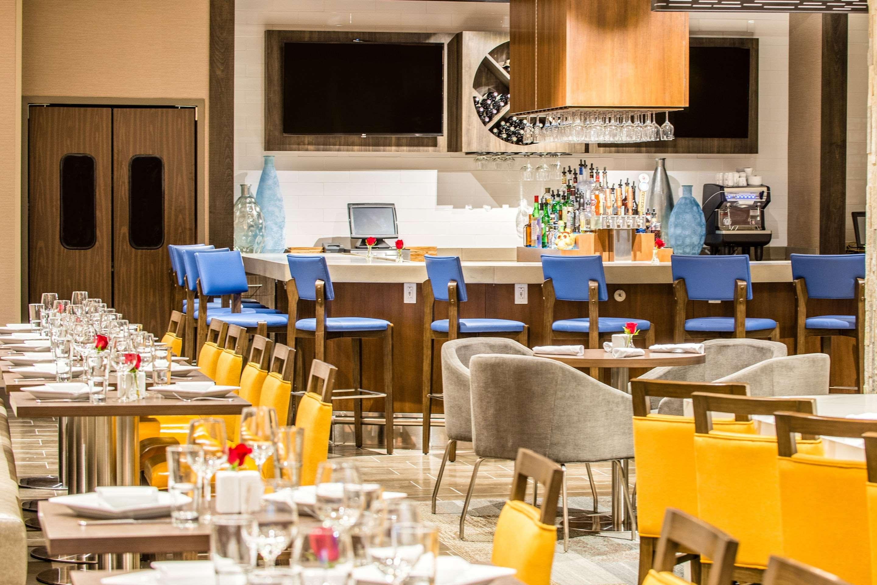 Cambria Hotel Mcallen Convention Center Bagian luar foto