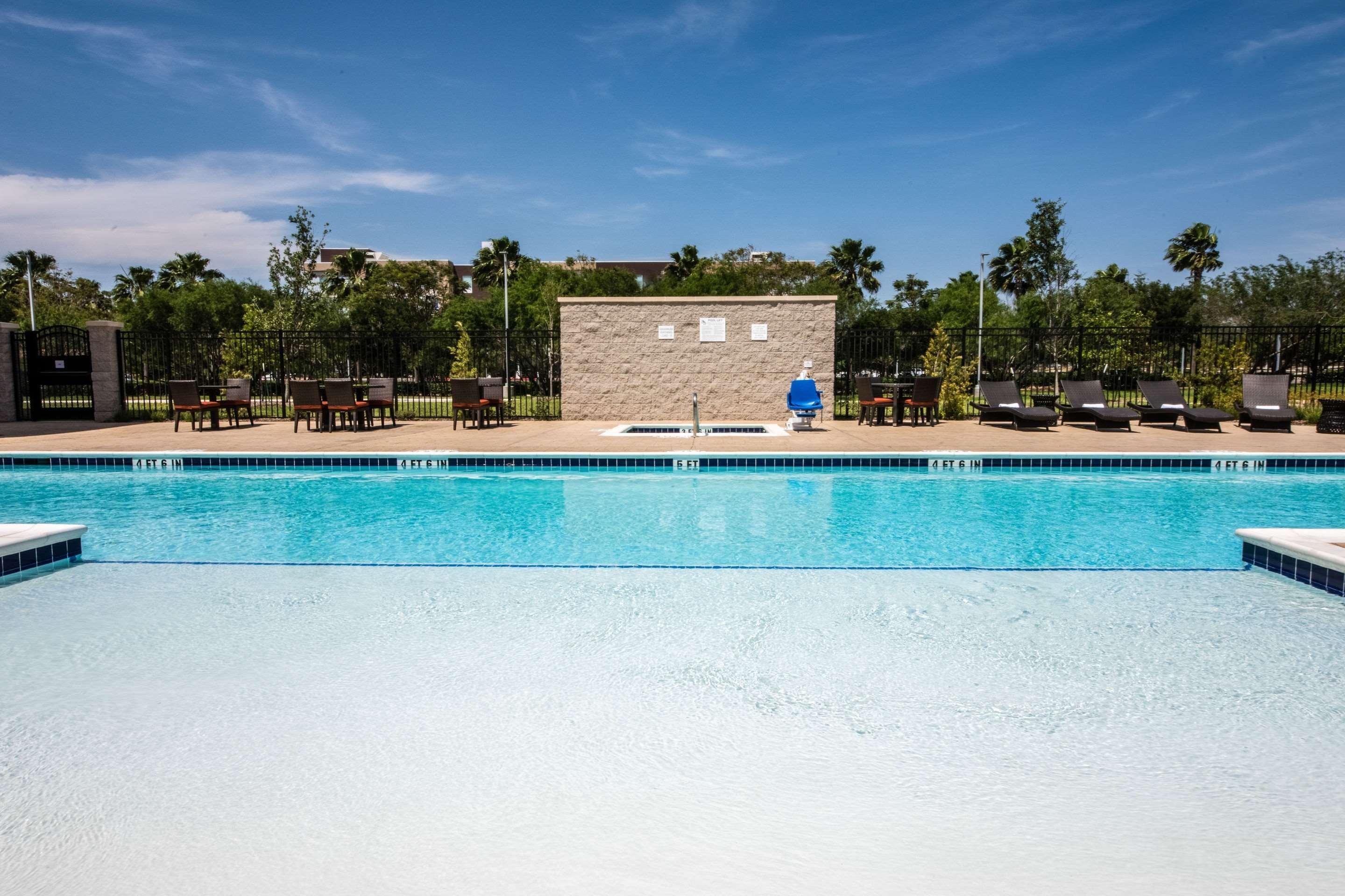 Cambria Hotel Mcallen Convention Center Bagian luar foto