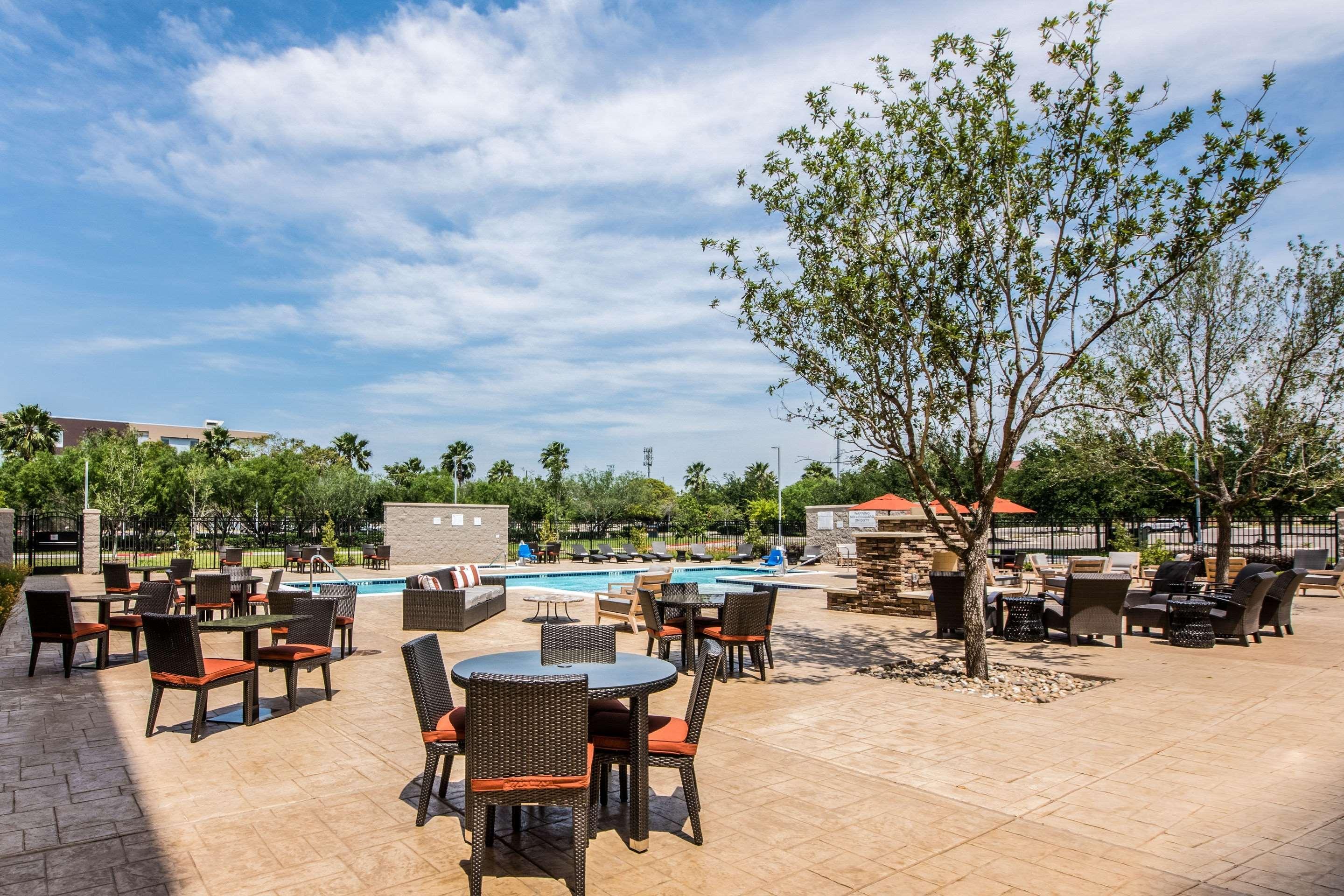Cambria Hotel Mcallen Convention Center Bagian luar foto
