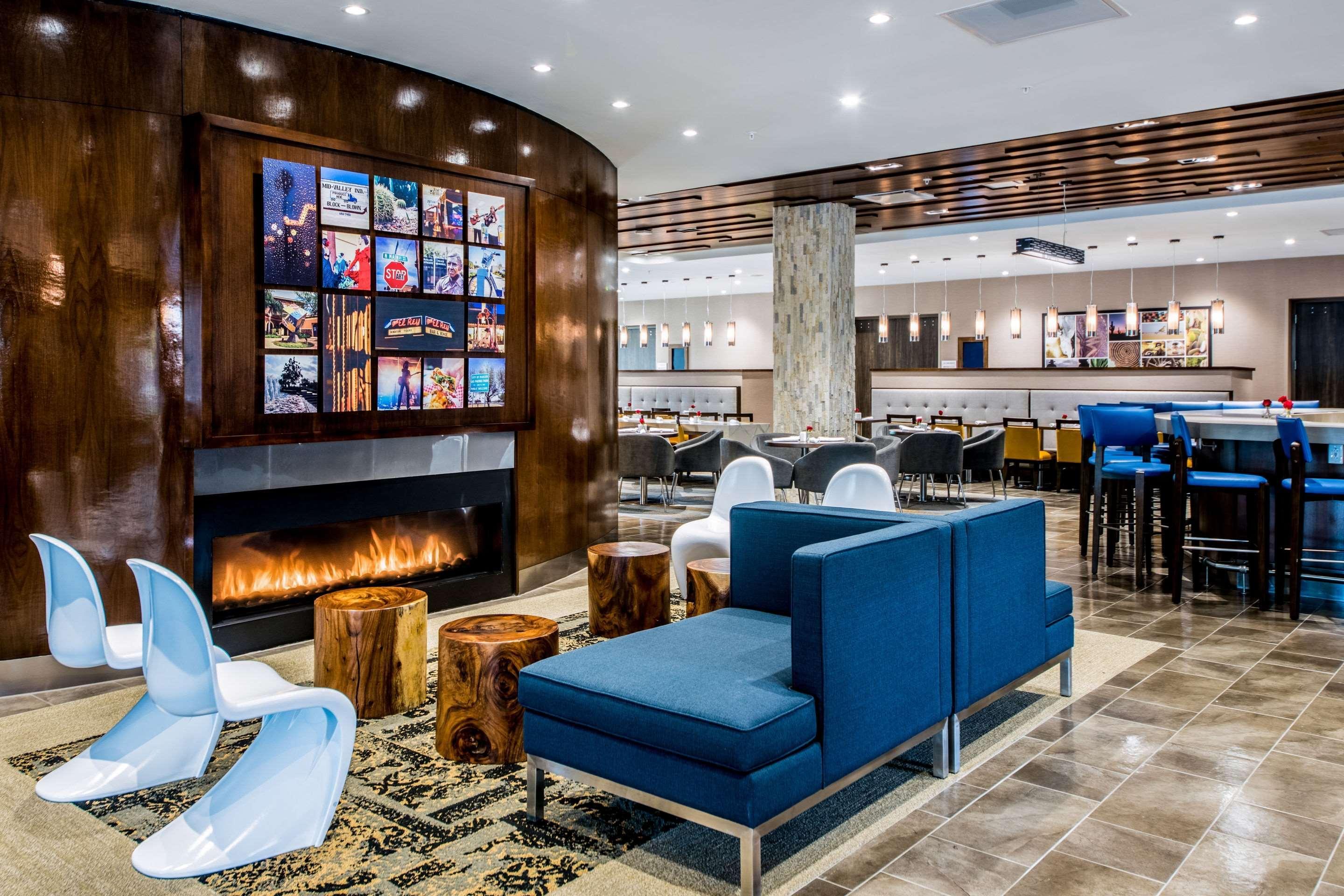 Cambria Hotel Mcallen Convention Center Bagian luar foto