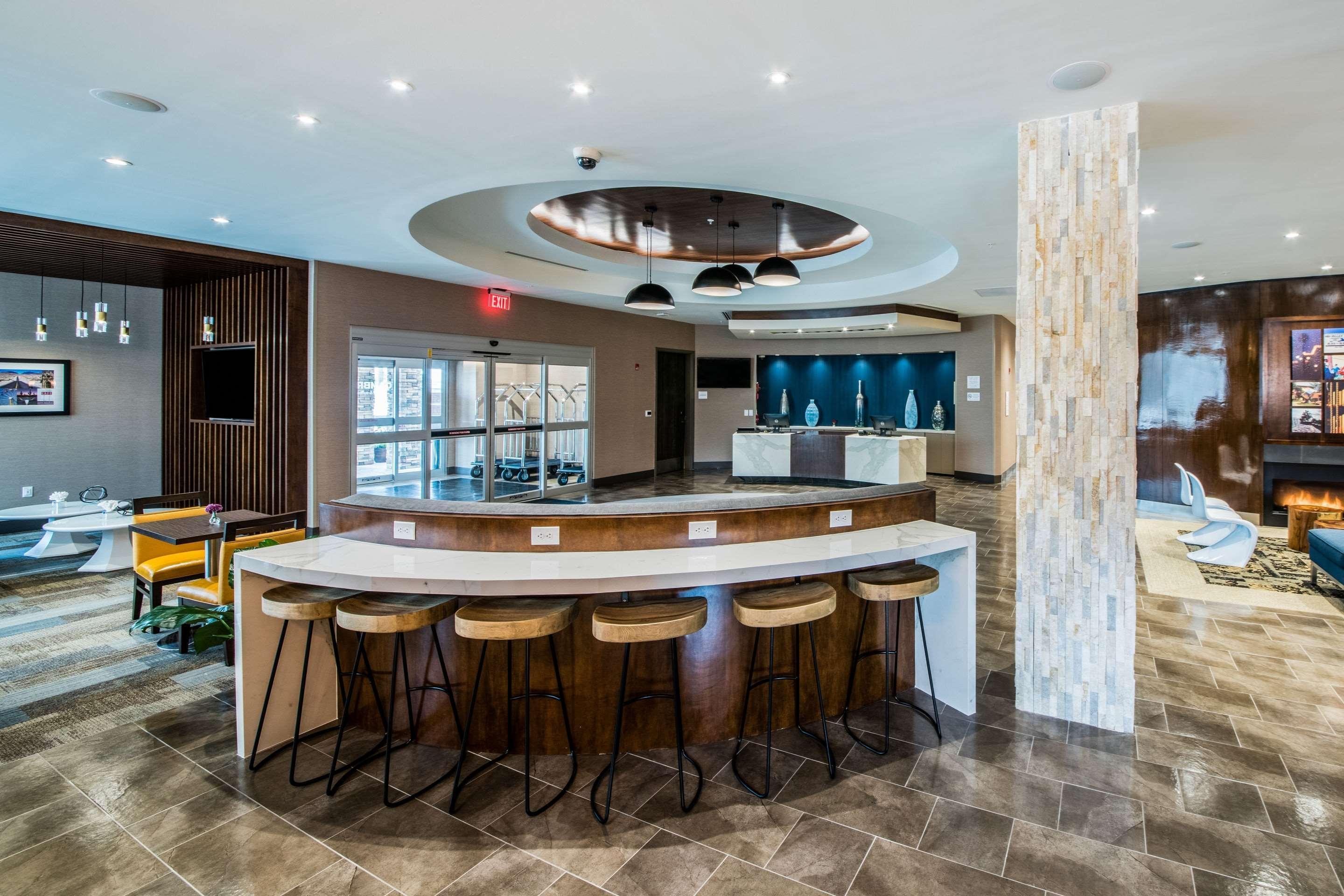 Cambria Hotel Mcallen Convention Center Bagian luar foto