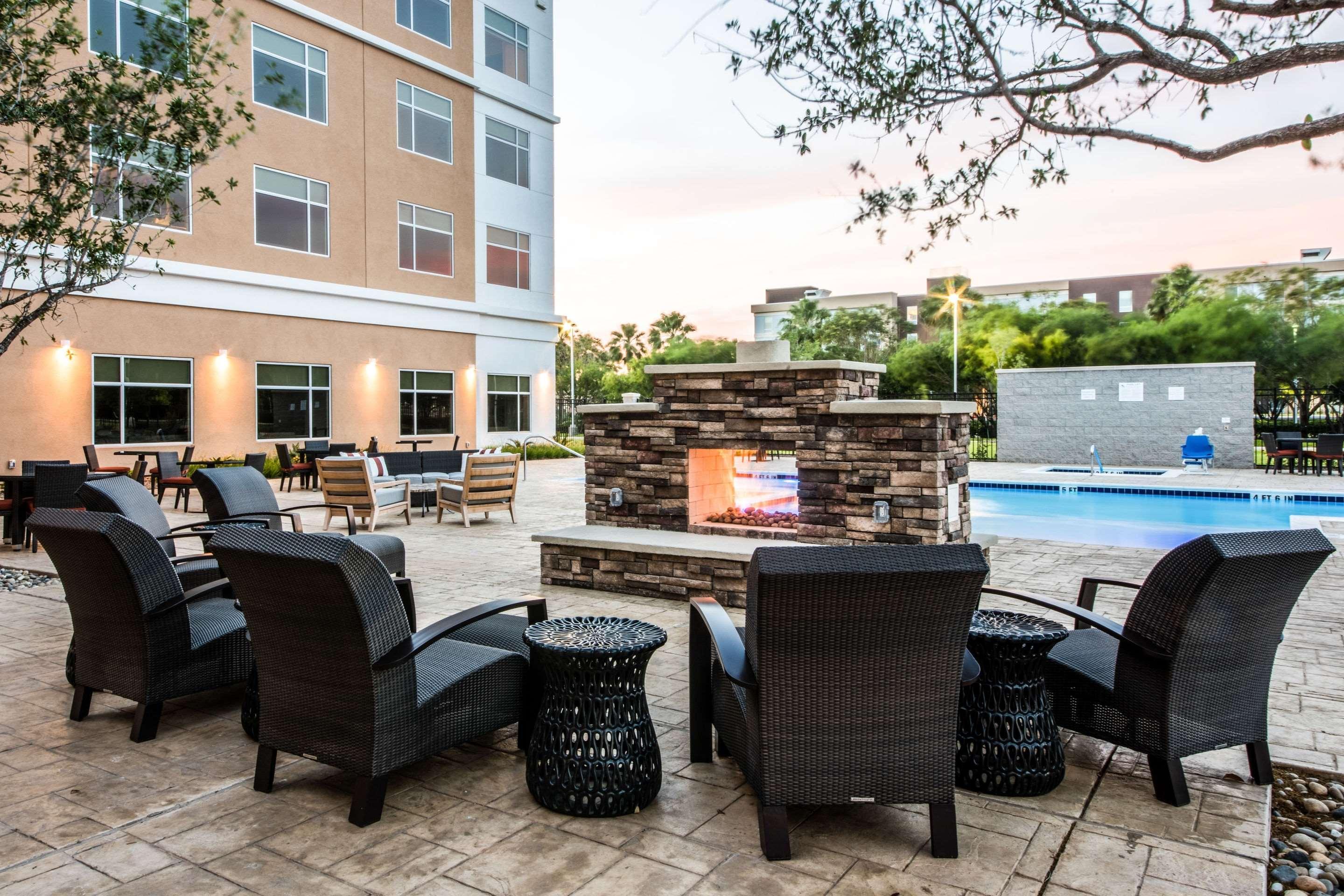 Cambria Hotel Mcallen Convention Center Bagian luar foto