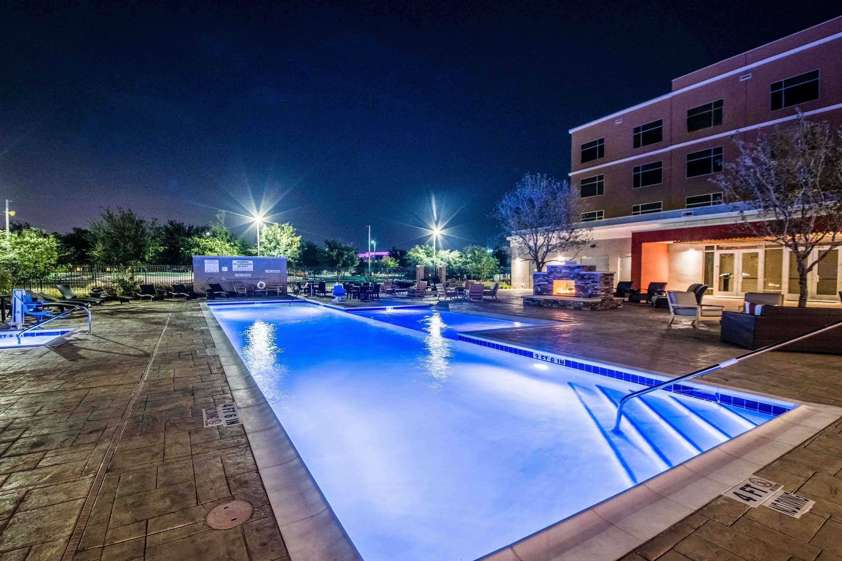 Cambria Hotel Mcallen Convention Center Bagian luar foto