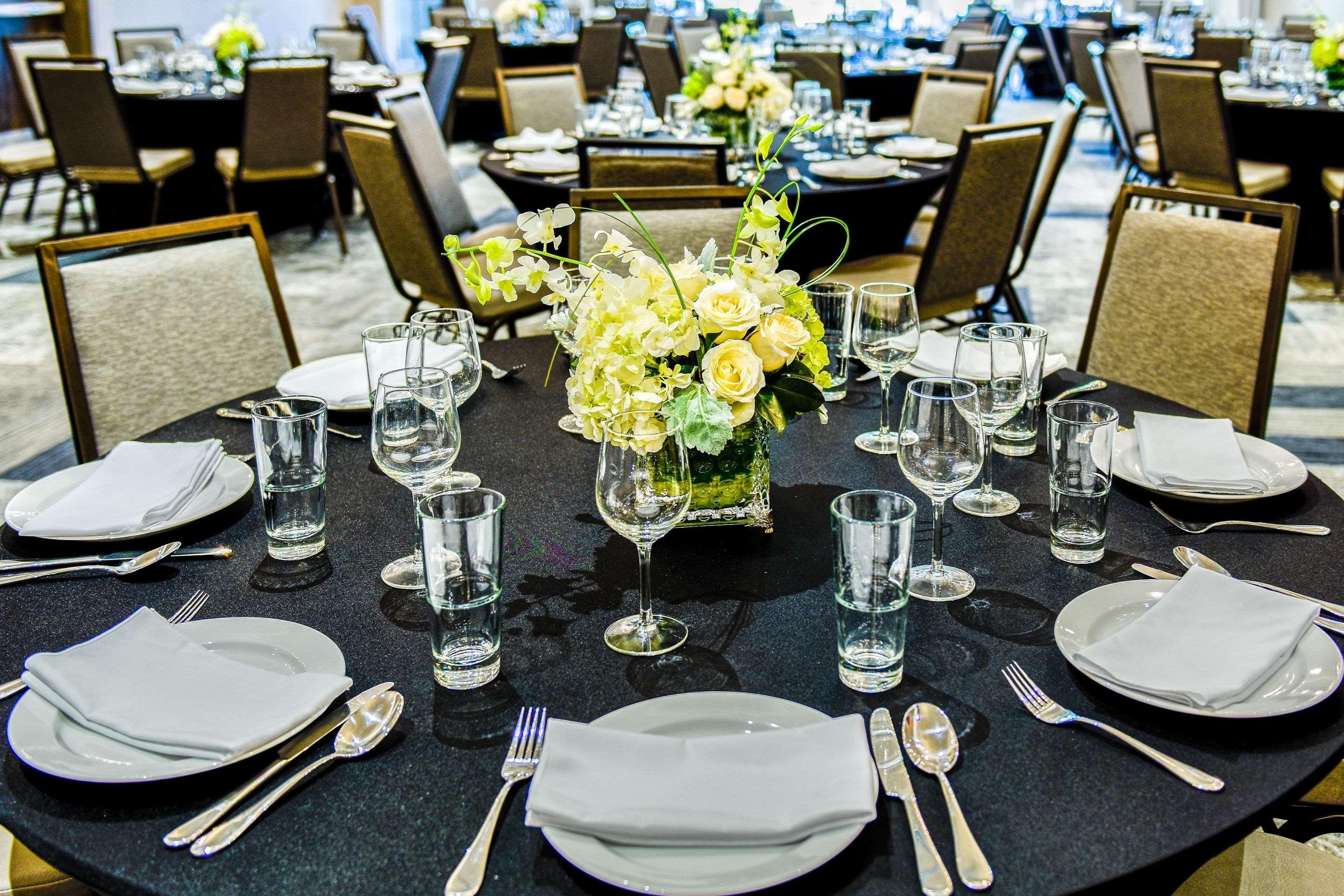 Cambria Hotel Mcallen Convention Center Bagian luar foto