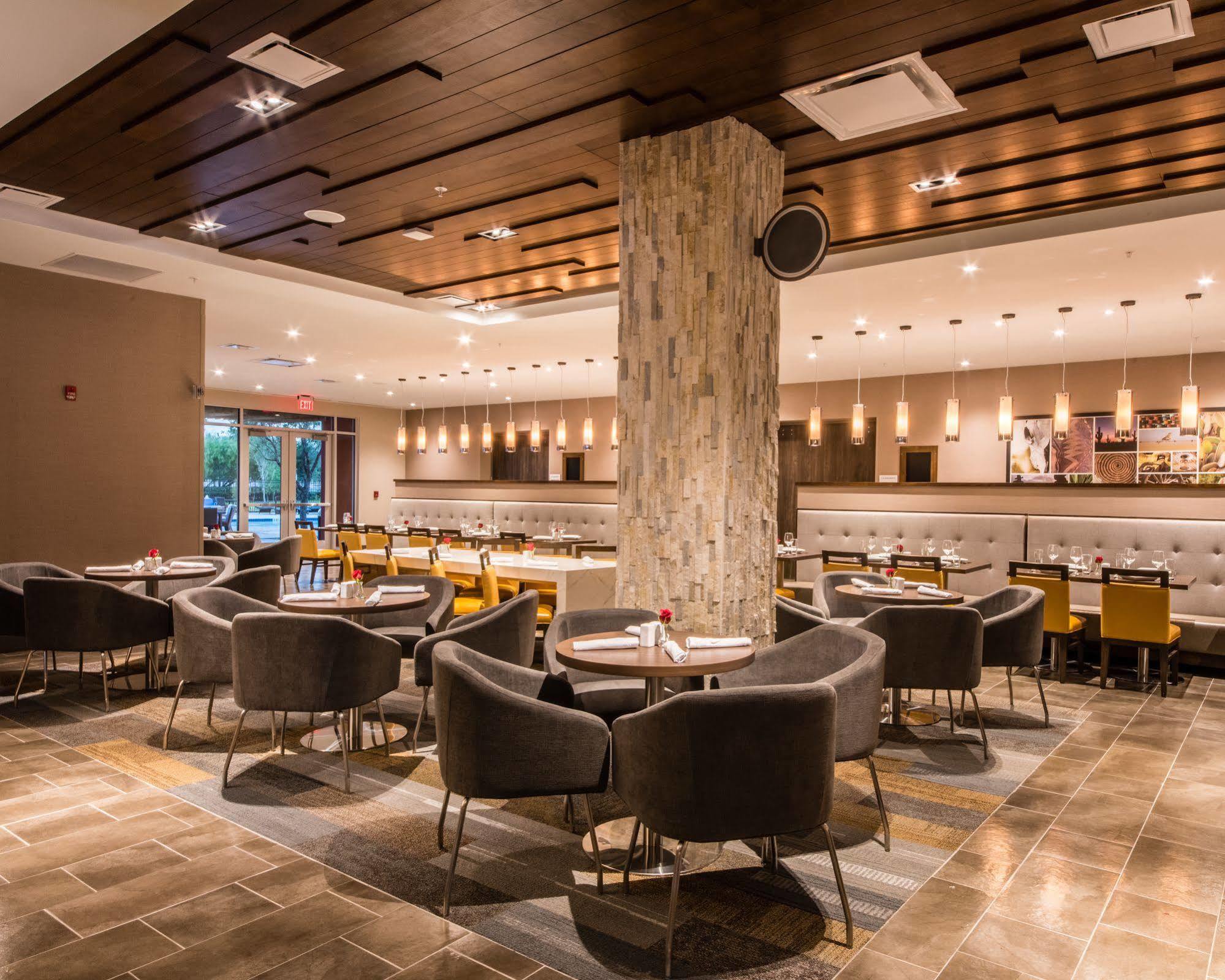 Cambria Hotel Mcallen Convention Center Bagian luar foto